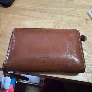 Fossil Womes Tan Leather Zip Wallet